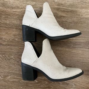 Steve Madden Bootie